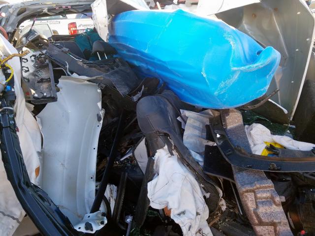 Photo 5 VIN: 2T3C1RFV7KW013800 - TOYOTA RAV4 XLE P 