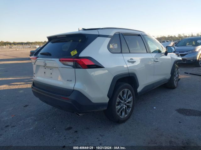 Photo 3 VIN: 2T3C1RFV7NW211104 - TOYOTA RAV4 