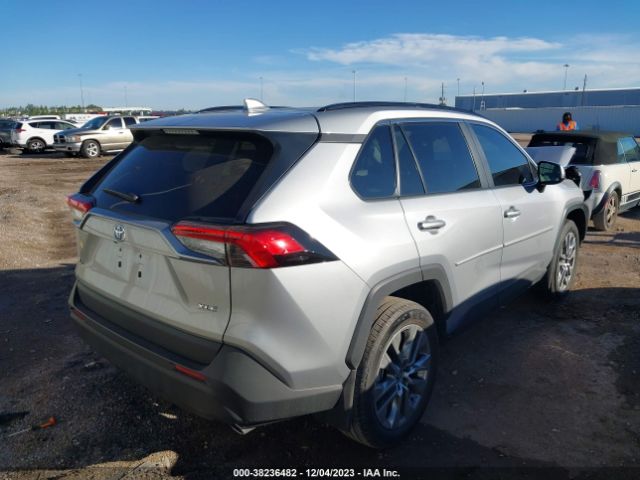 Photo 3 VIN: 2T3C1RFV8NW228686 - TOYOTA RAV4 