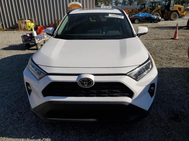 Photo 4 VIN: 2T3C1RFV9LC081468 - TOYOTA RAV4 XLE P 