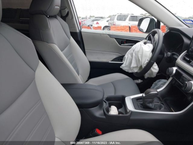 Photo 4 VIN: 2T3C1RFV9MC149365 - TOYOTA RAV4 