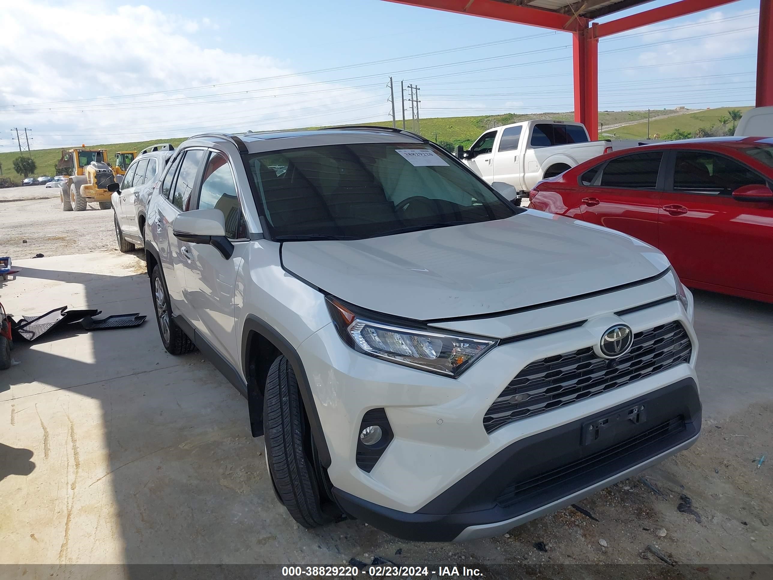 Photo 0 VIN: 2T3D1RFV4KW015752 - TOYOTA RAV 4 