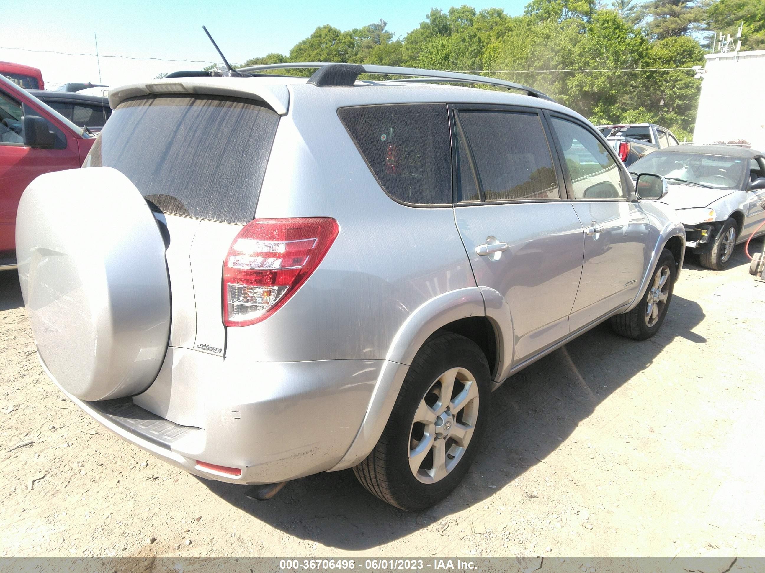 Photo 3 VIN: 2T3DF4DV1AW034328 - TOYOTA RAV 4 