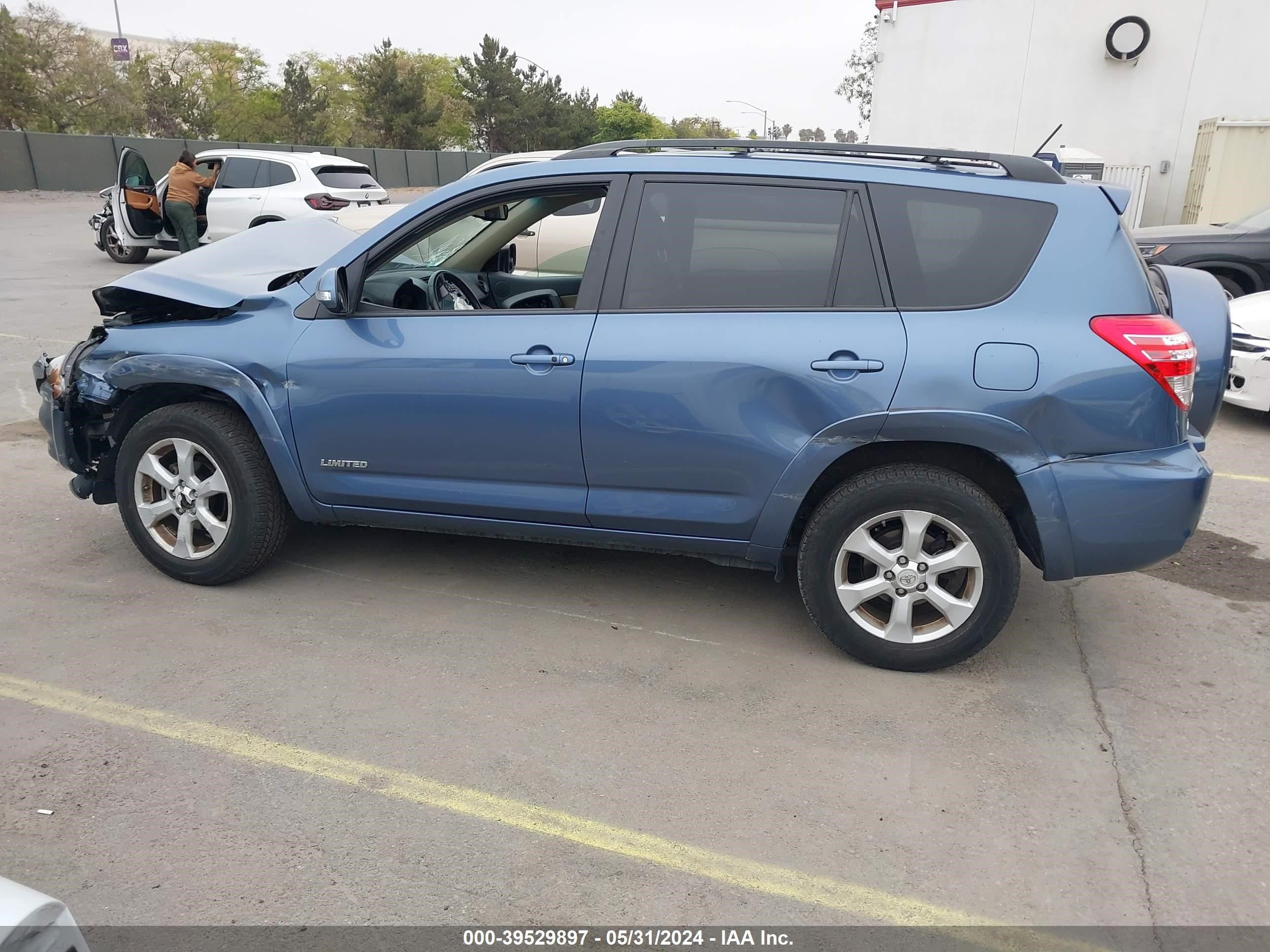 Photo 13 VIN: 2T3DF4DV1CW208773 - TOYOTA RAV 4 