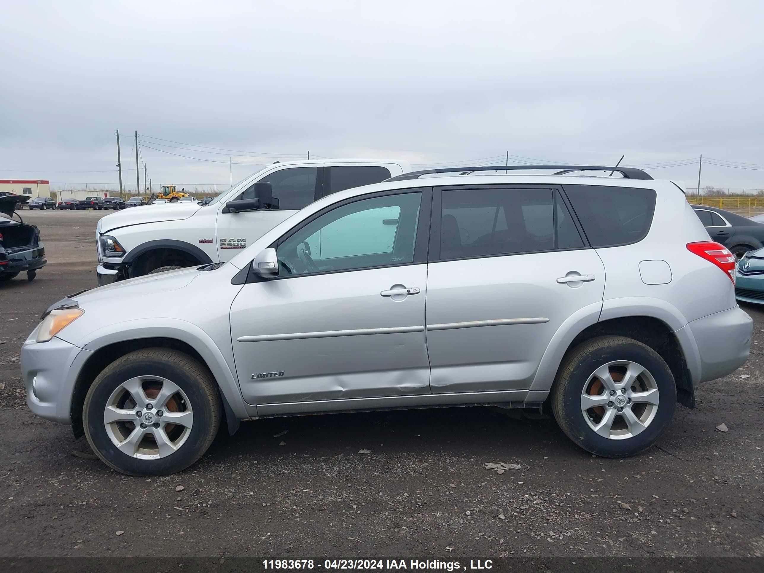 Photo 13 VIN: 2T3DF4DV2BW110351 - TOYOTA RAV 4 