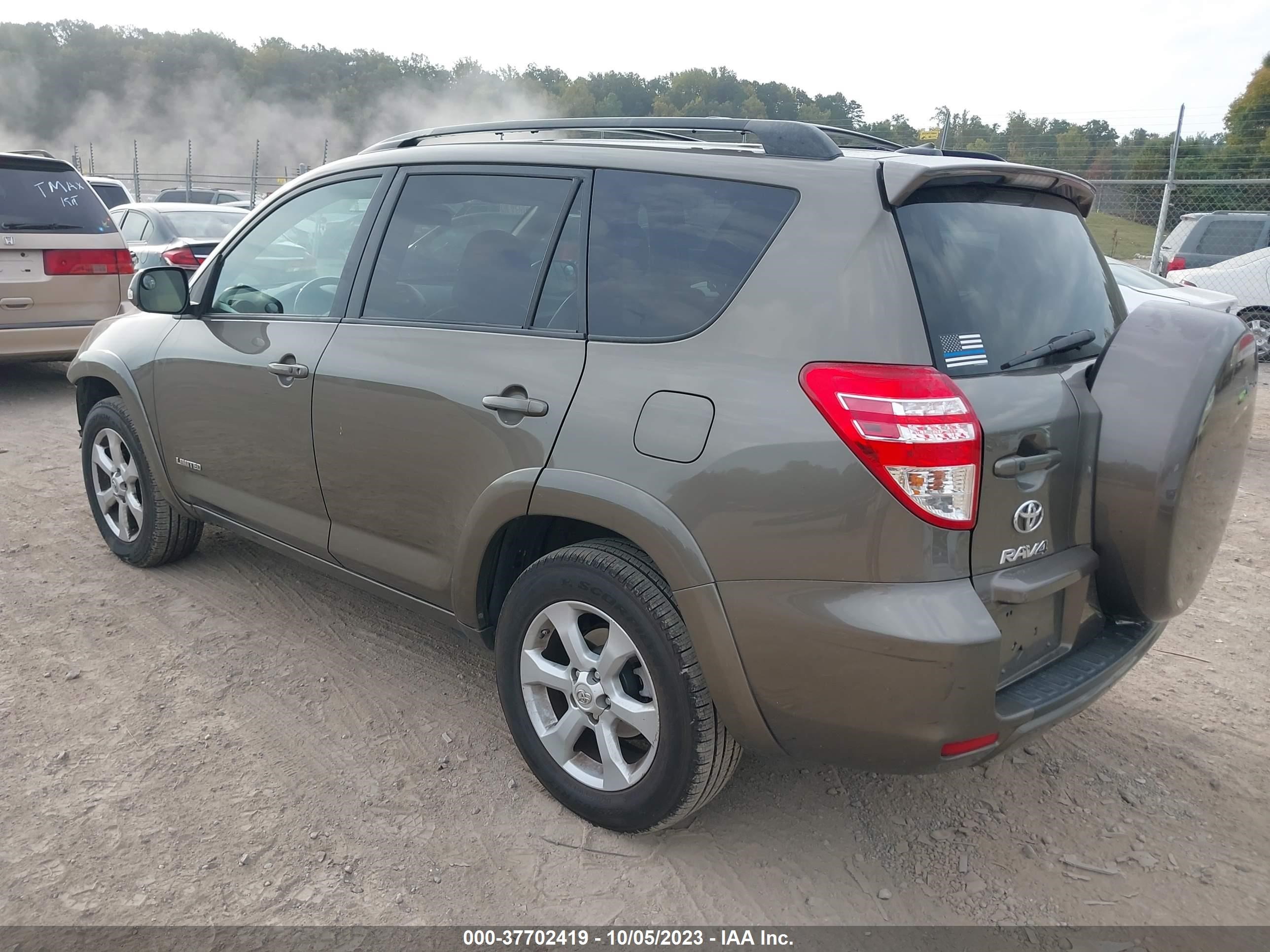 Photo 2 VIN: 2T3DF4DV9BW131021 - TOYOTA RAV 4 