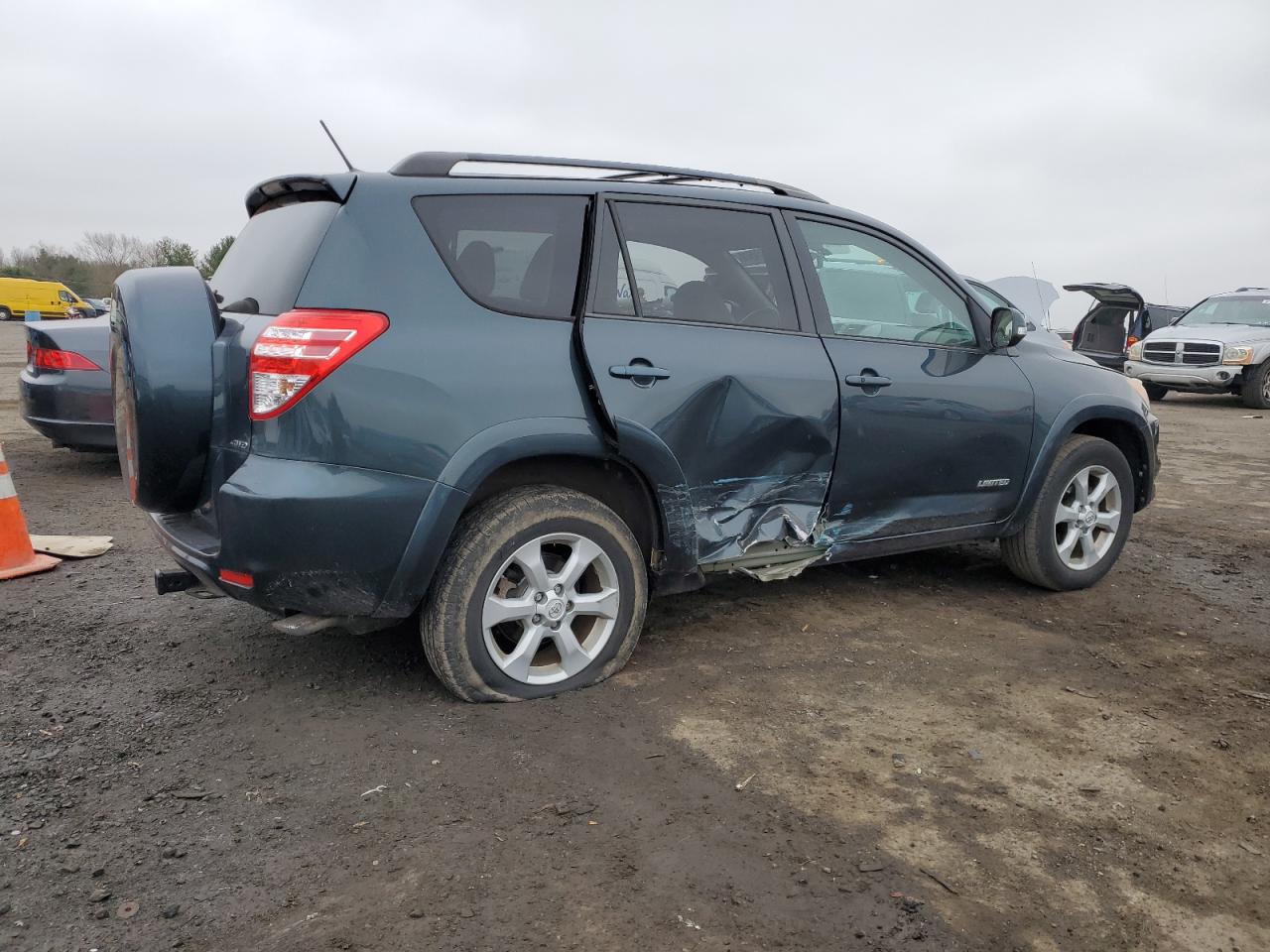 Photo 2 VIN: 2T3DF4DV9CW209427 - TOYOTA RAV 4 