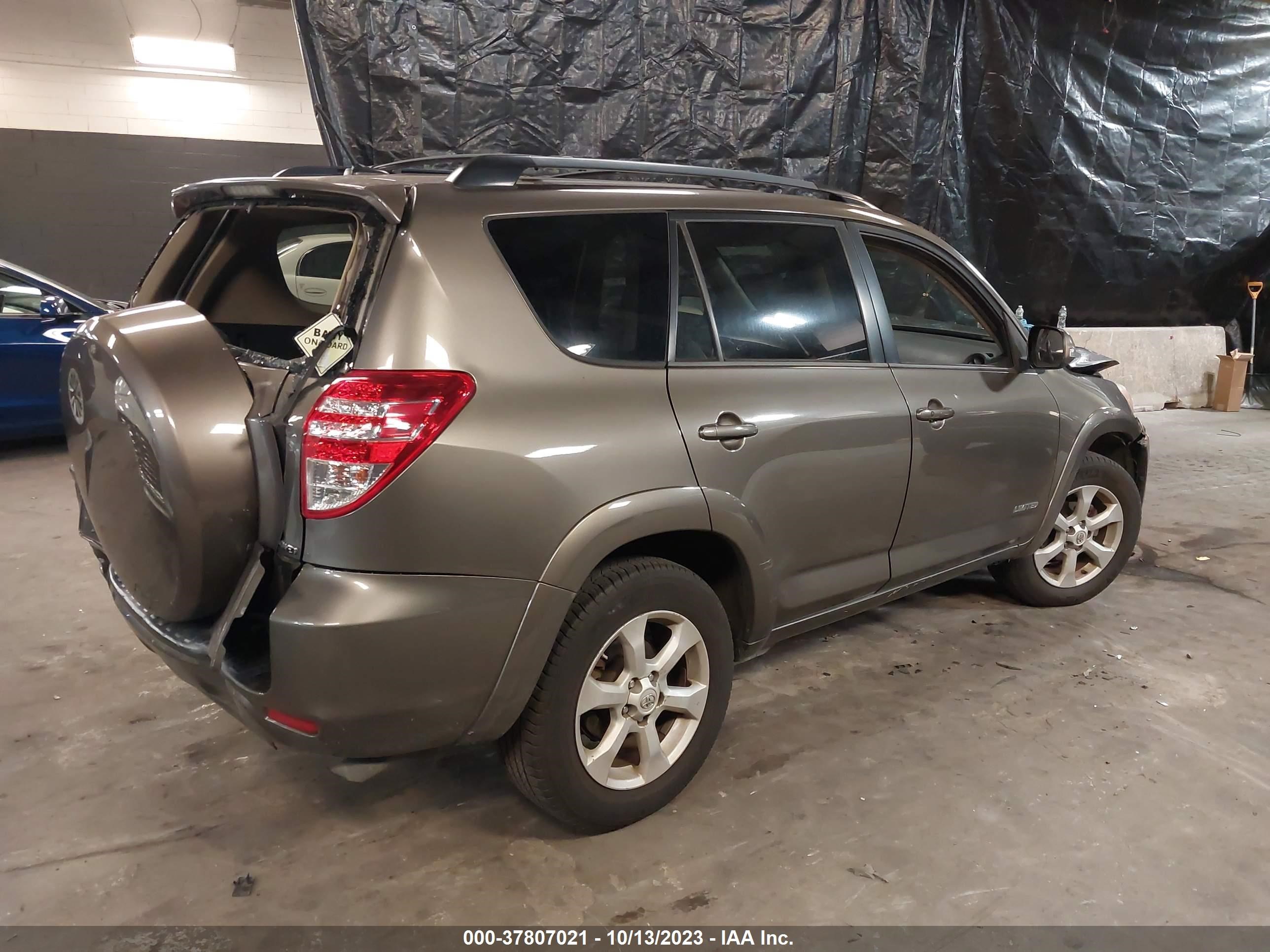 Photo 3 VIN: 2T3DF4DVXCW209601 - TOYOTA RAV 4 