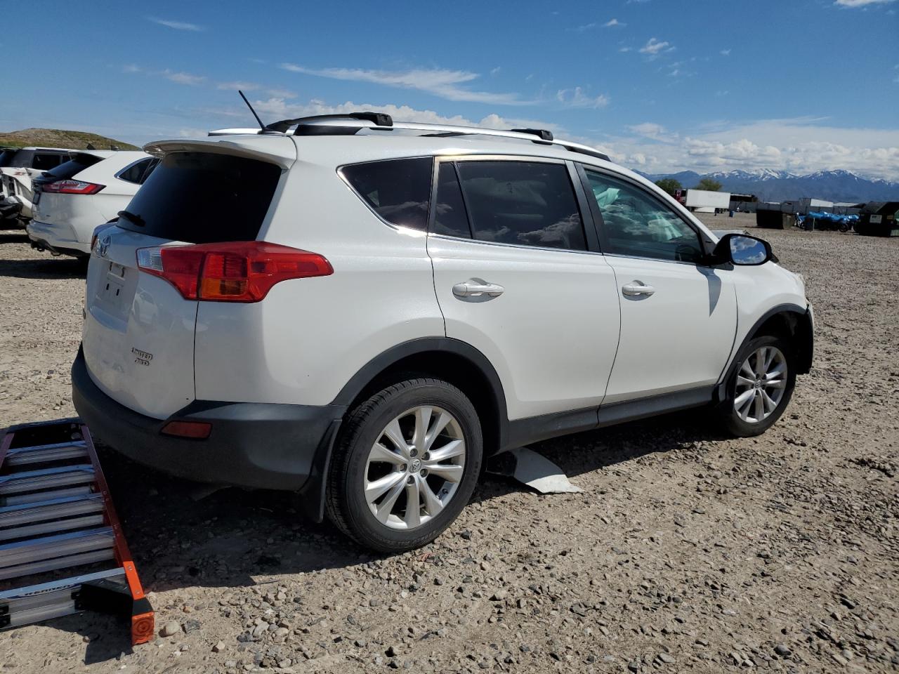 Photo 2 VIN: 2T3DFREV3DW118151 - TOYOTA RAV 4 