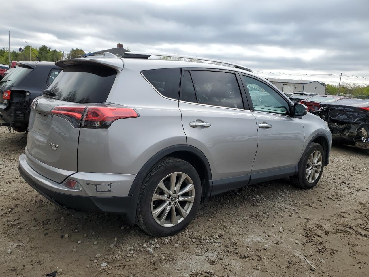 Photo 2 VIN: 2T3DFREV3HW645628 - TOYOTA RAV 4 