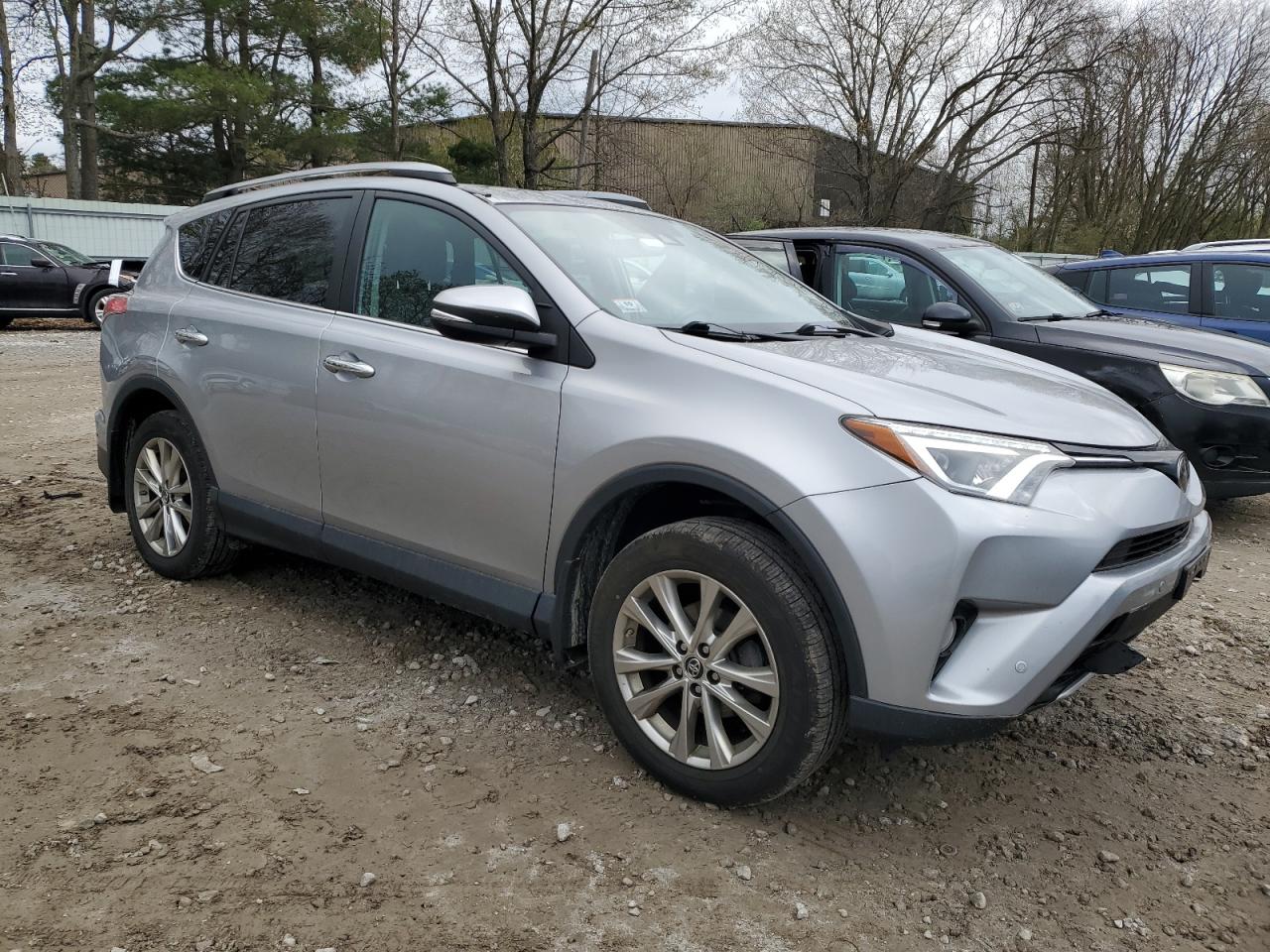 Photo 3 VIN: 2T3DFREV3HW645628 - TOYOTA RAV 4 