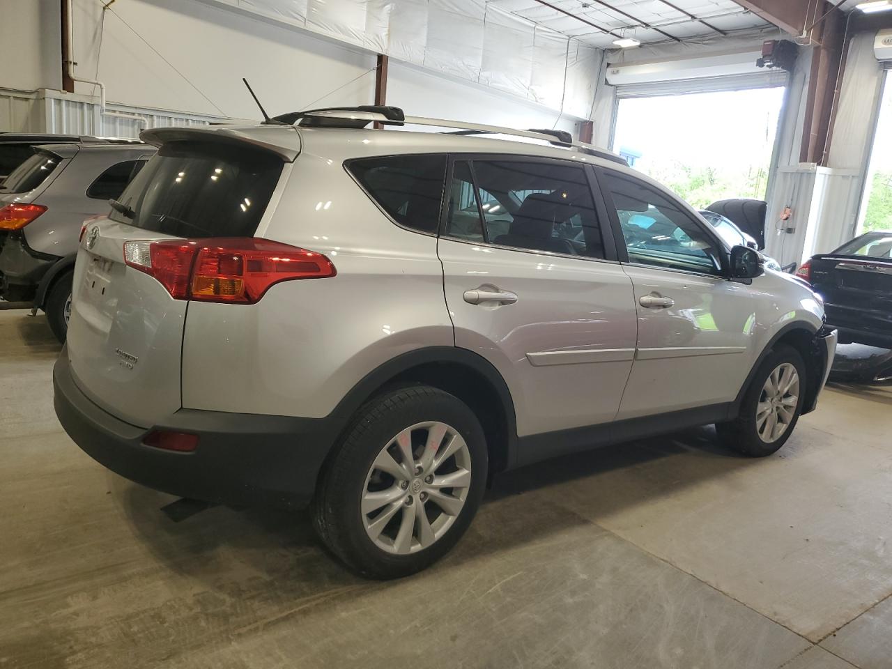 Photo 2 VIN: 2T3DFREV7EW211692 - TOYOTA RAV 4 