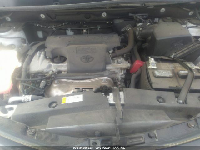 Photo 9 VIN: 2T3DFREV7JW730218 - TOYOTA RAV4 