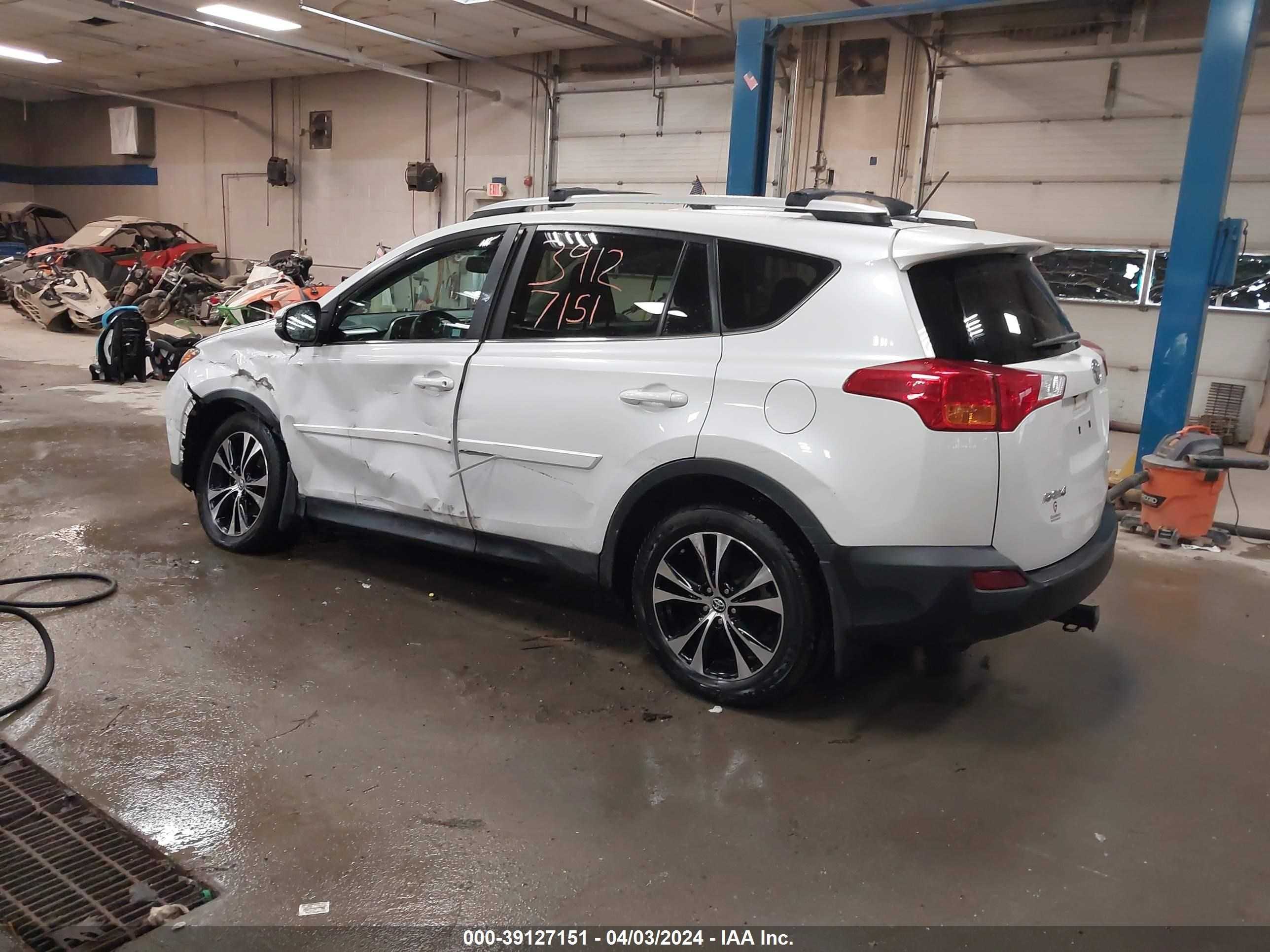 Photo 2 VIN: 2T3DFREVXFW281320 - TOYOTA RAV 4 