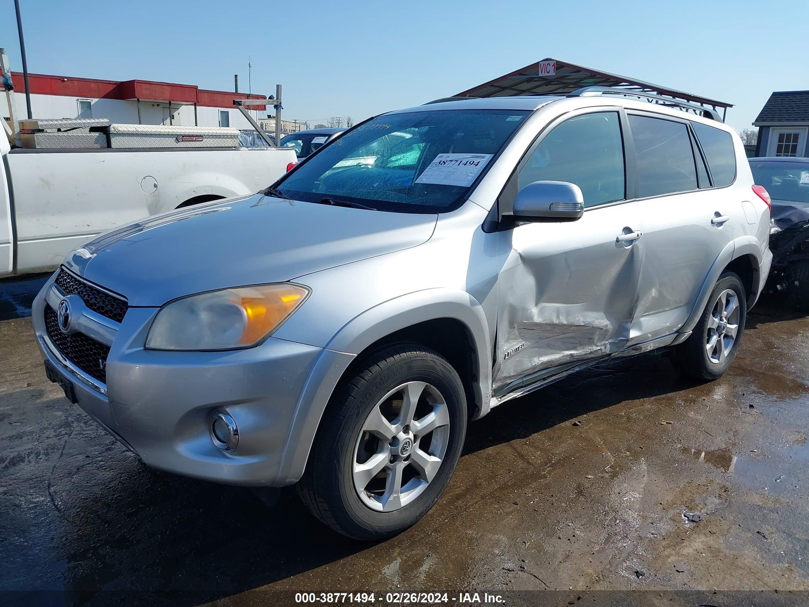 Photo 1 VIN: 2T3DK4DV1BW039008 - TOYOTA RAV 4 