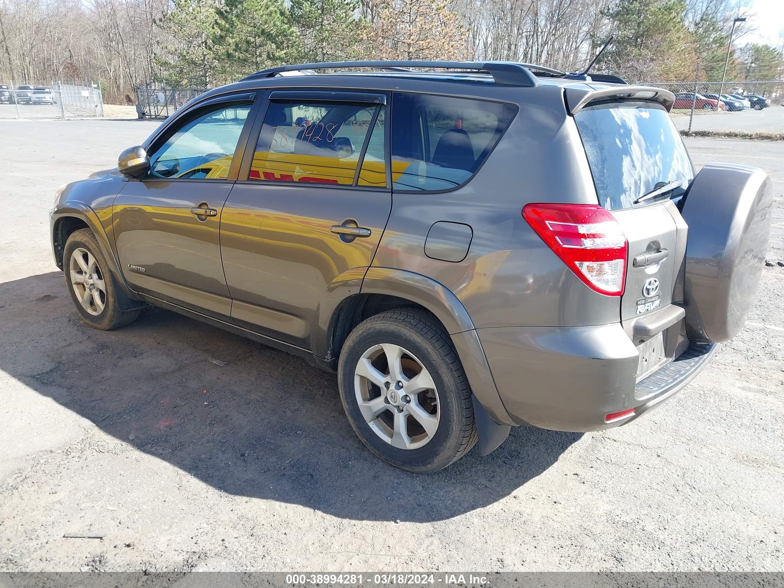 Photo 2 VIN: 2T3DK4DV7CW081197 - TOYOTA RAV 4 