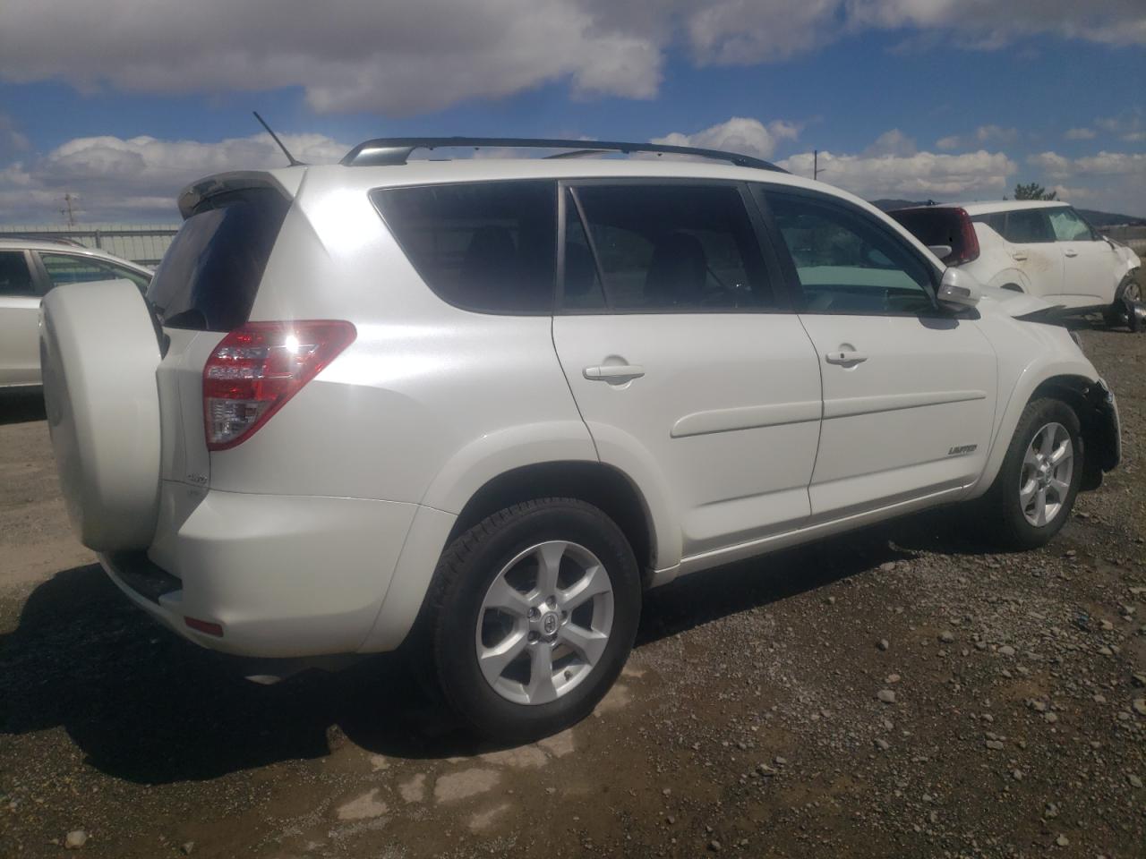 Photo 2 VIN: 2T3DK4DV9CW068256 - TOYOTA RAV 4 