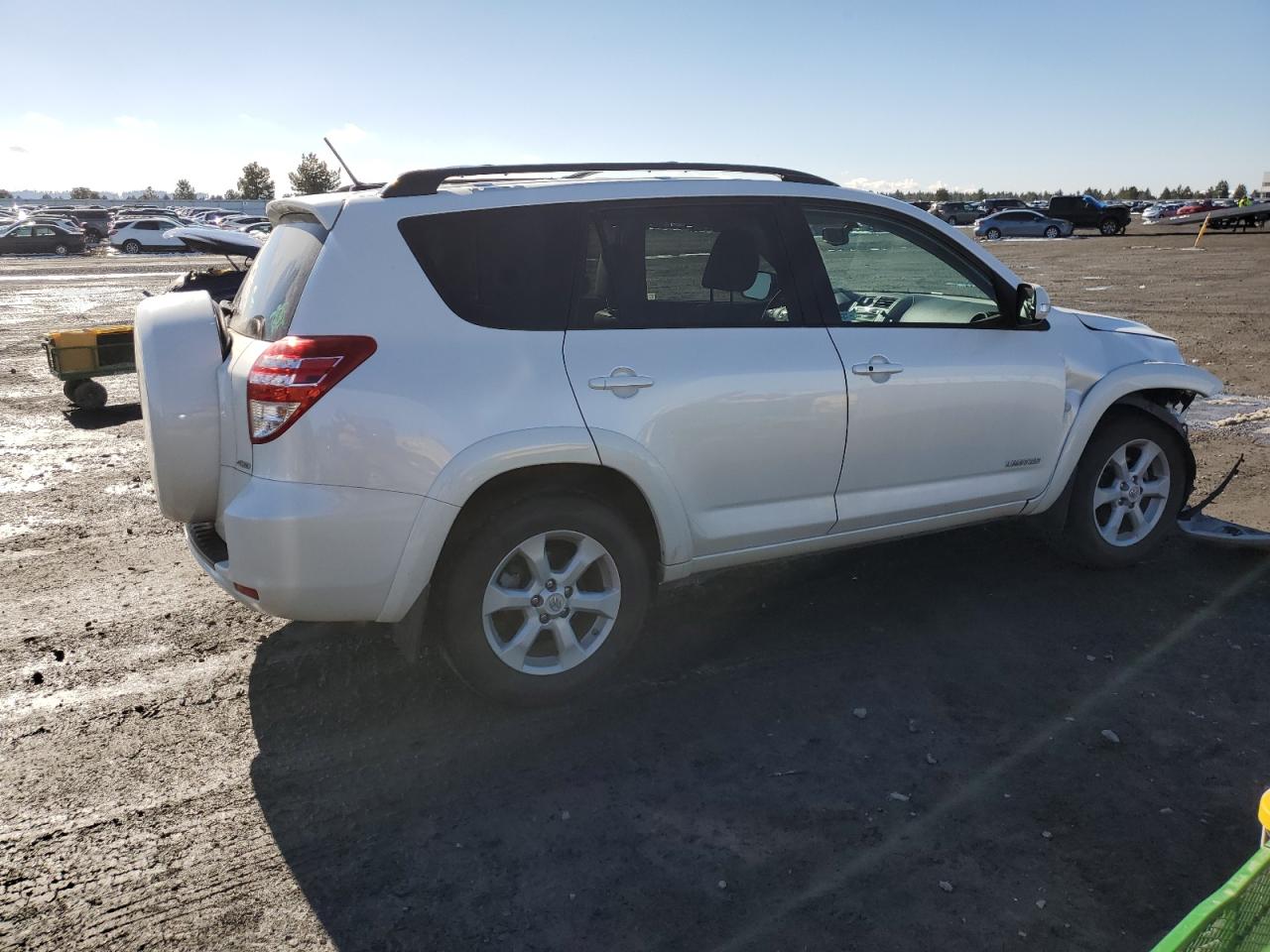 Photo 2 VIN: 2T3DK4DVXBW062562 - TOYOTA RAV 4 