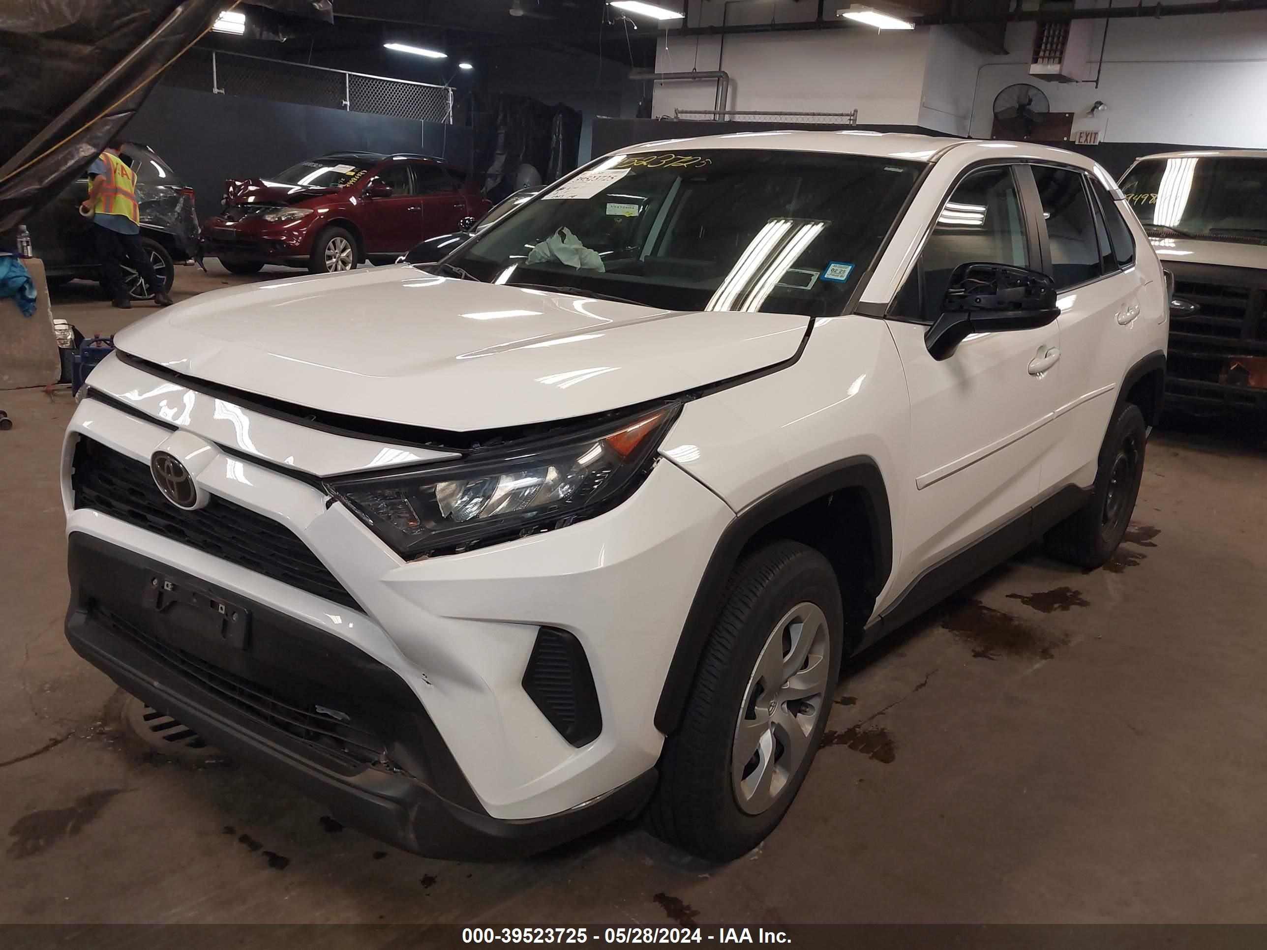 Photo 1 VIN: 2T3F1RFV4NC265555 - TOYOTA RAV 4 