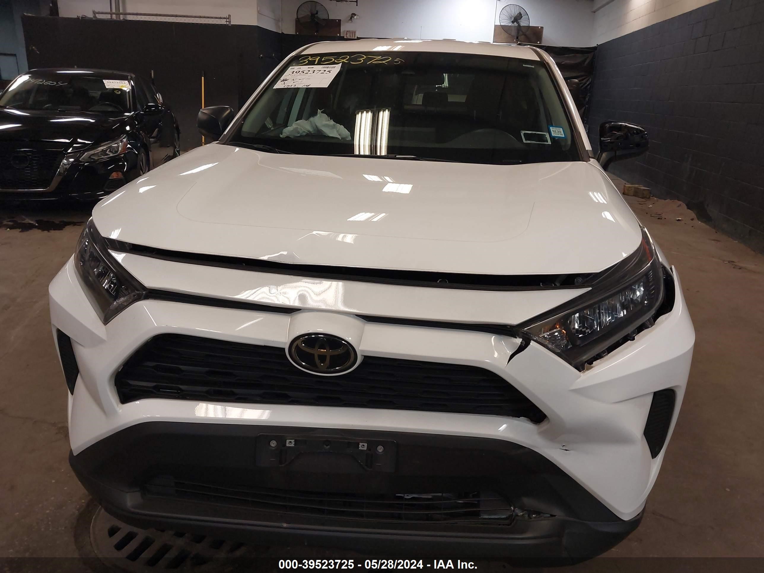 Photo 5 VIN: 2T3F1RFV4NC265555 - TOYOTA RAV 4 