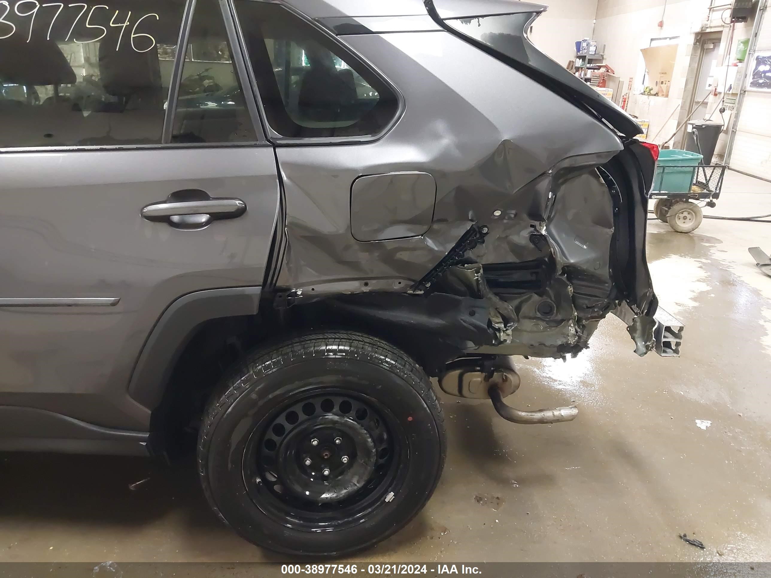 Photo 5 VIN: 2T3F1RFV6NC293387 - TOYOTA RAV 4 