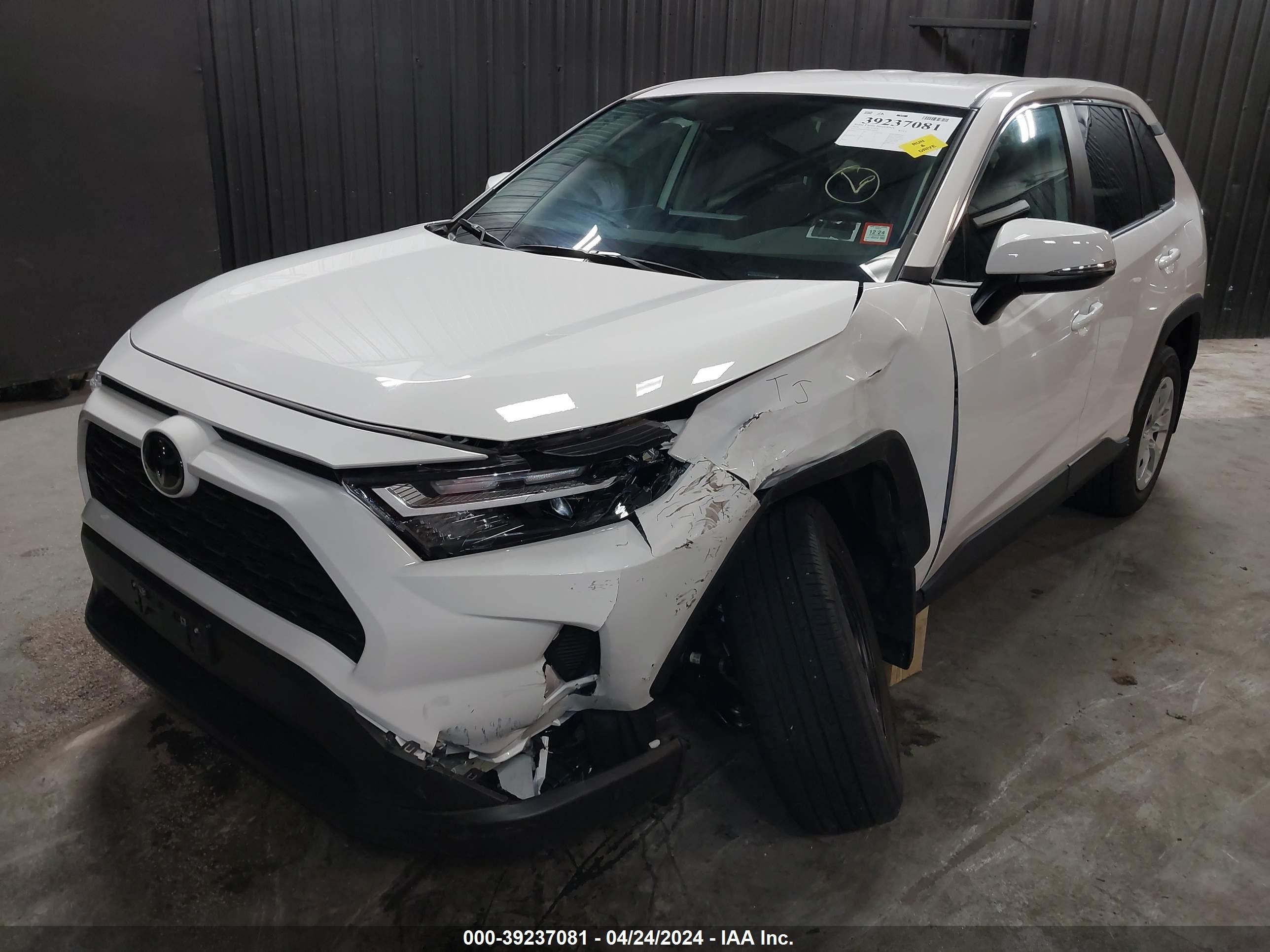 Photo 1 VIN: 2T3G1RFVXRC404890 - TOYOTA RAV 4 