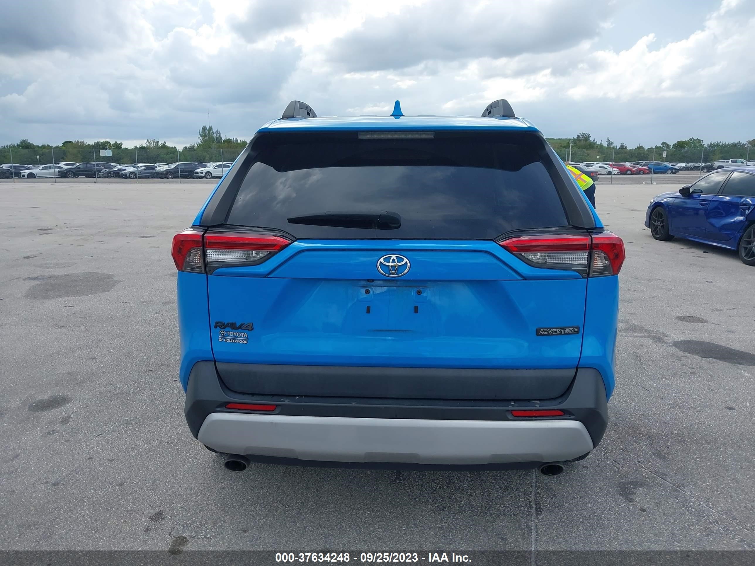 Photo 15 VIN: 2T3J1RFV2KW044119 - TOYOTA RAV 4 