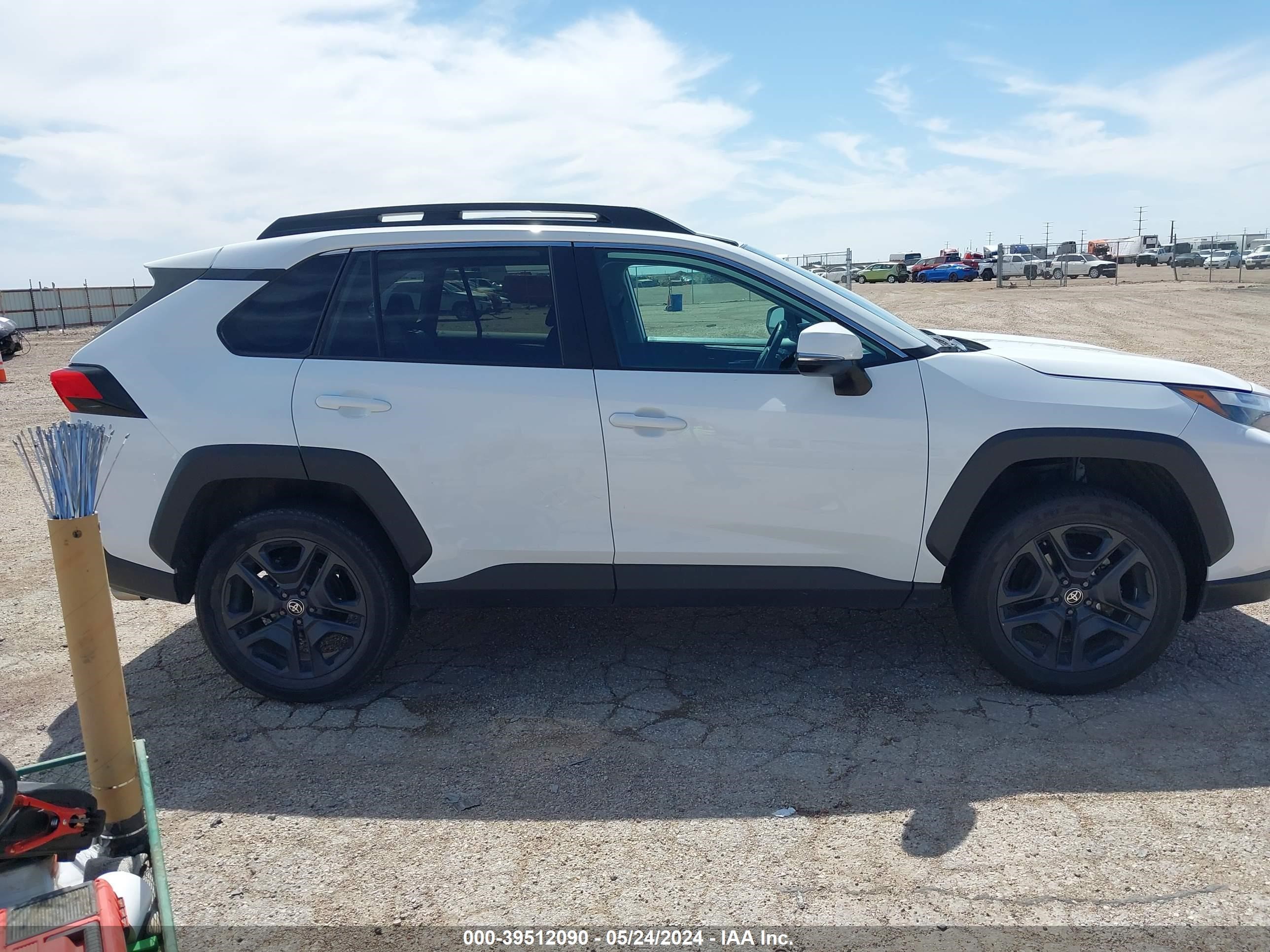 Photo 12 VIN: 2T3J1RFV3PW370941 - TOYOTA RAV 4 