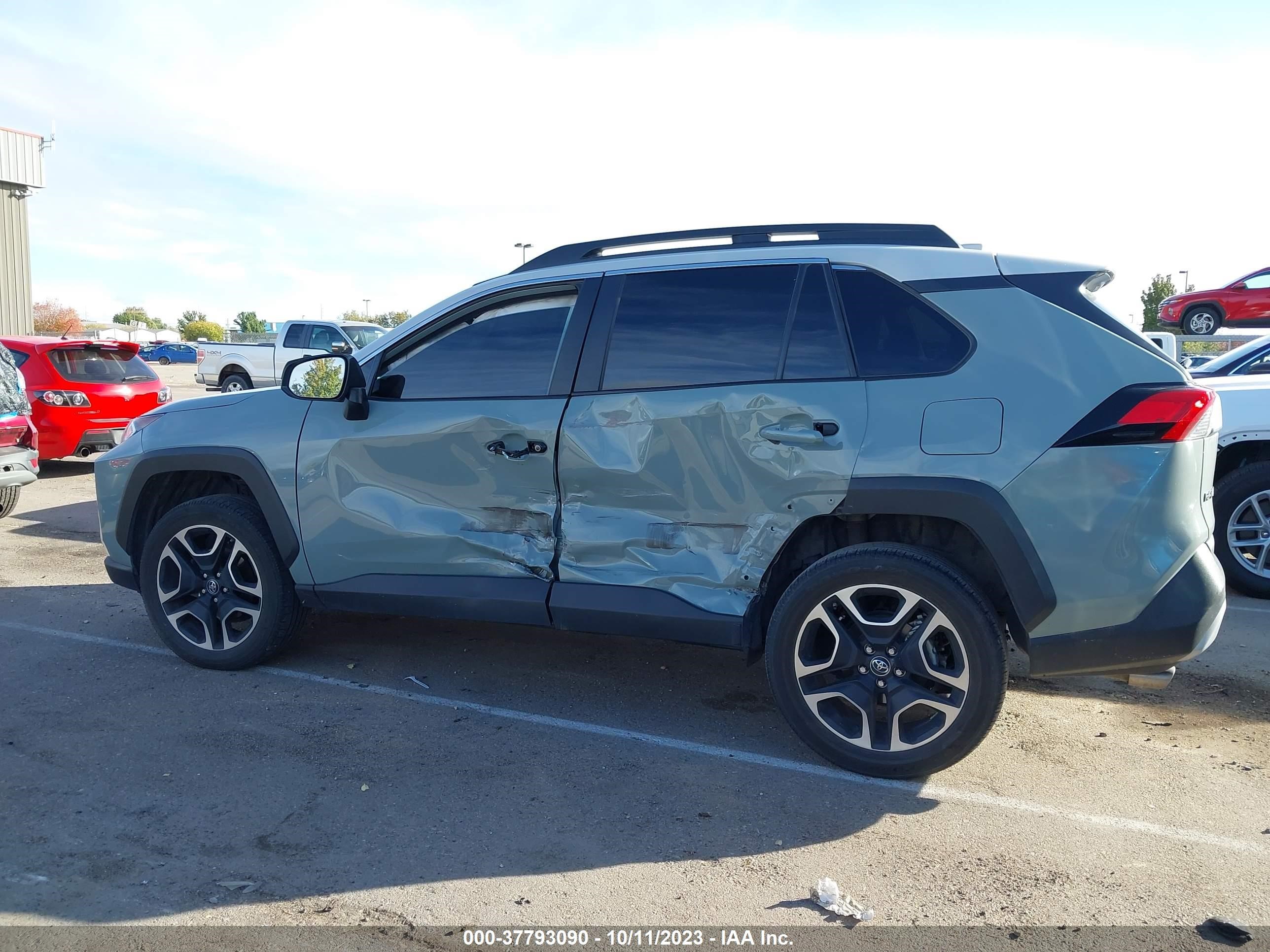 Photo 13 VIN: 2T3J1RFVXKC038764 - TOYOTA RAV 4 