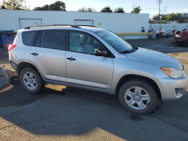 Photo 3 VIN: 2T3JF4DV6BW140911 - TOYOTA RAV4 