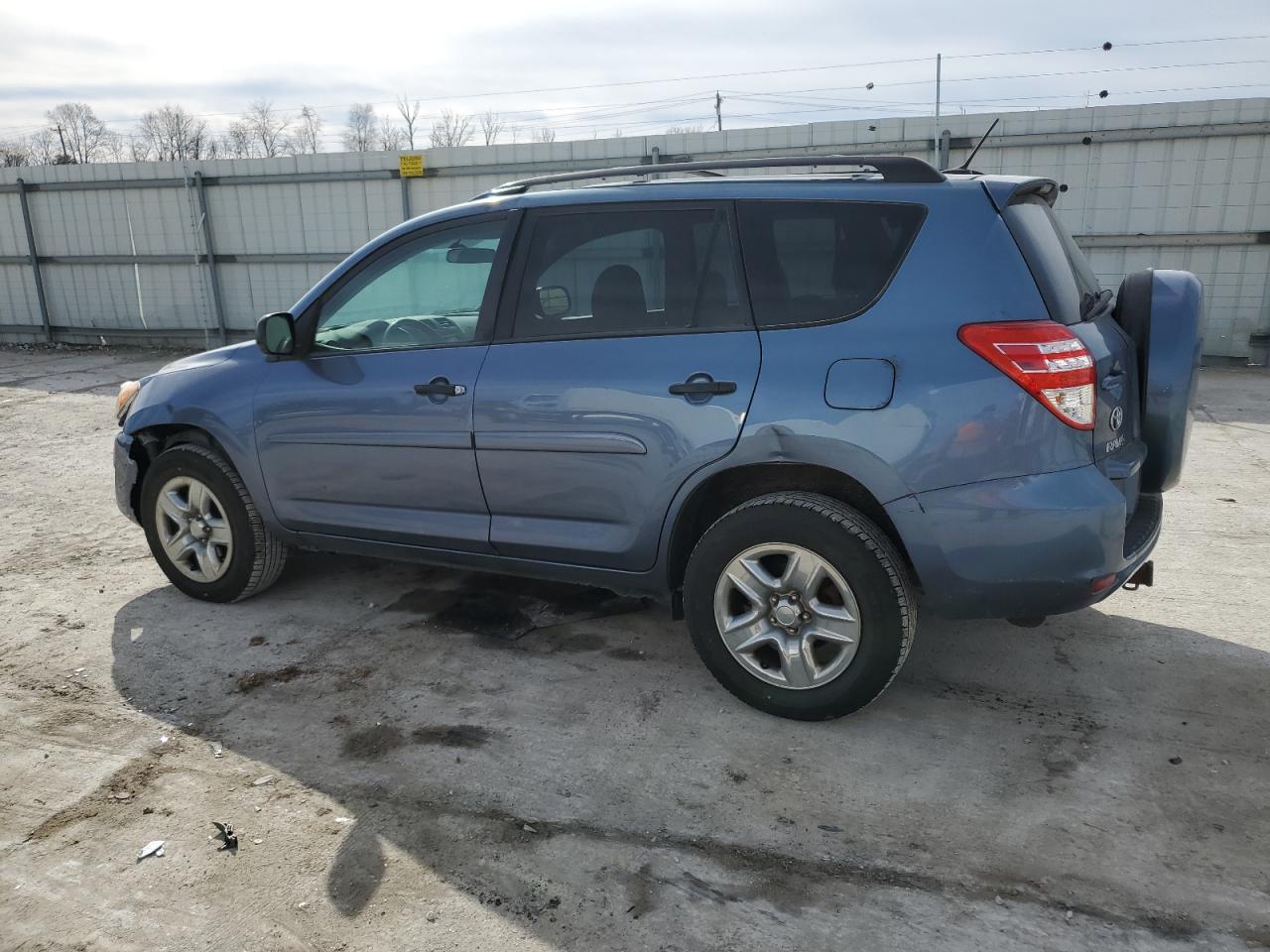 Photo 1 VIN: 2T3JF4DV9CW215649 - TOYOTA RAV 4 