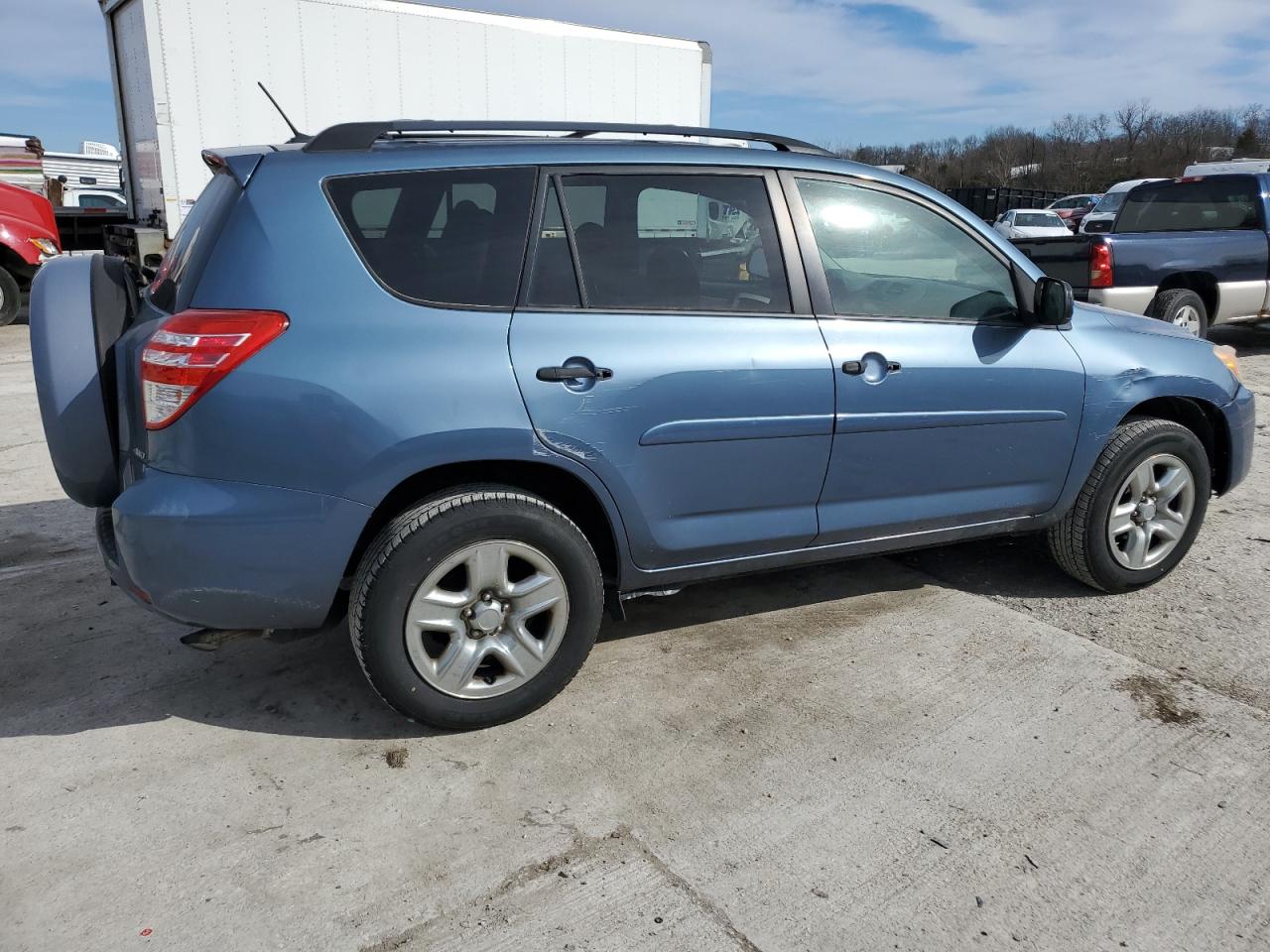 Photo 2 VIN: 2T3JF4DV9CW215649 - TOYOTA RAV 4 