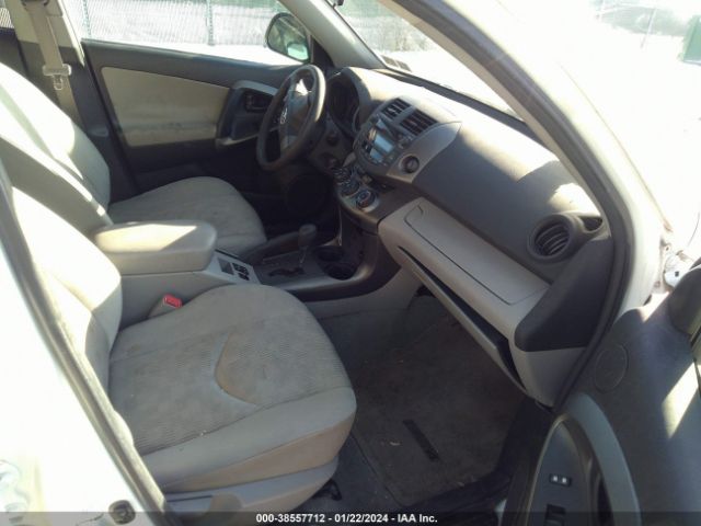 Photo 4 VIN: 2T3JF4DVXAW080095 - TOYOTA RAV4 