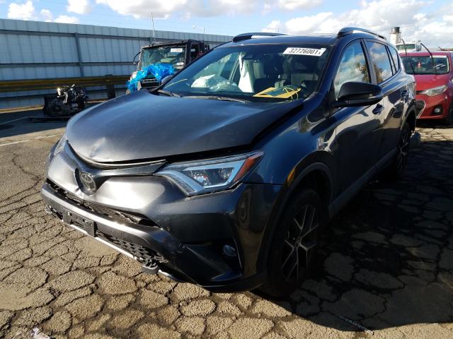 Photo 1 VIN: 2T3JFREV0JW837890 - TOYOTA RAV4 