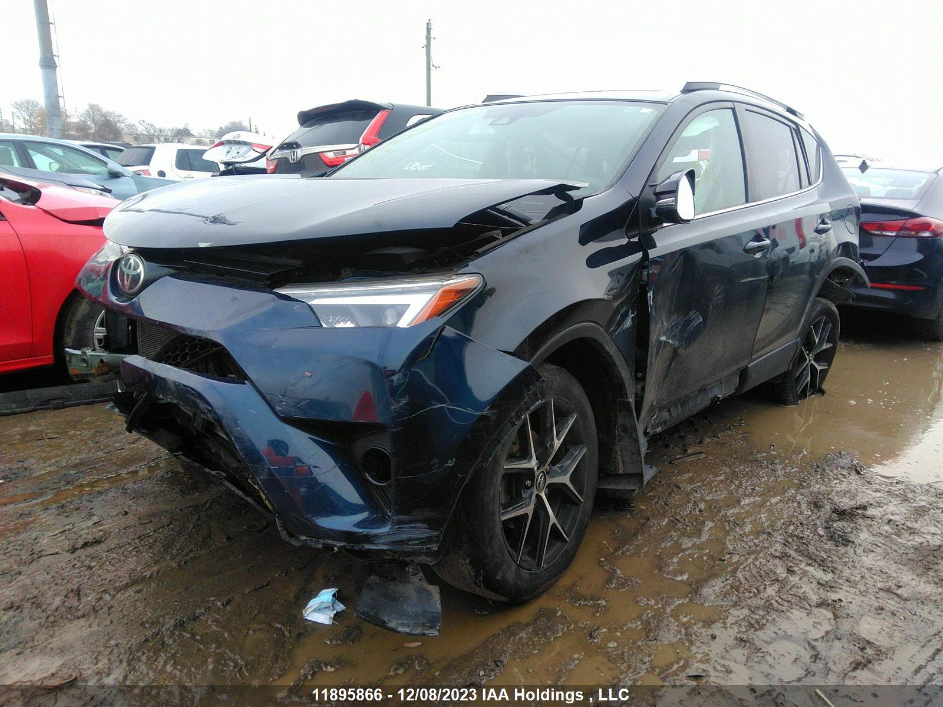 Photo 1 VIN: 2T3JFREV1JW701137 - TOYOTA RAV 4 