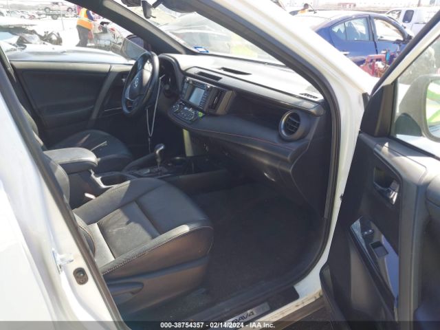 Photo 4 VIN: 2T3JFREV3HW606251 - TOYOTA RAV4 