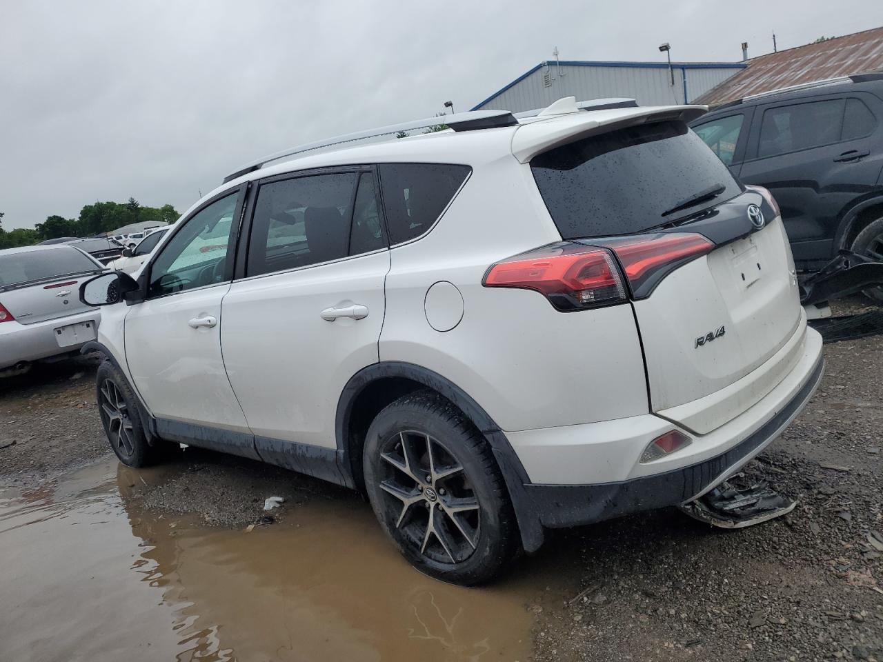 Photo 1 VIN: 2T3JFREV4GW414240 - TOYOTA RAV 4 