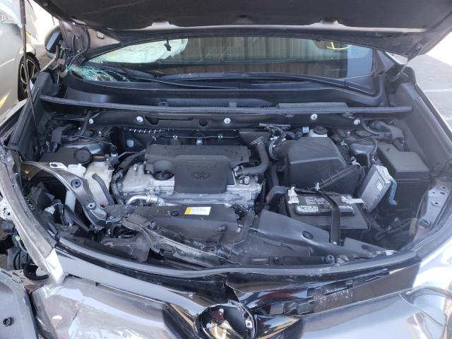 Photo 6 VIN: 2T3JFREV6GW533696 - TOYOTA RAV4 SE 