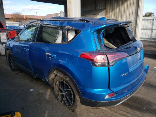 Photo 2 VIN: 2T3JFREV6HW615946 - TOYOTA RAV4 SE 