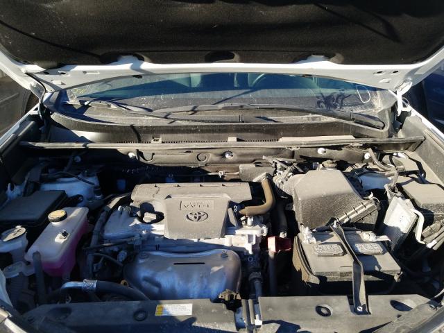 Photo 6 VIN: 2T3JFREV6JW837134 - TOYOTA RAV4 SE 