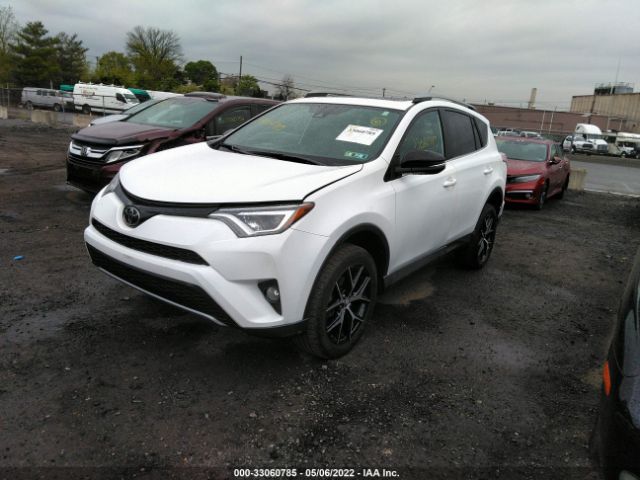 Photo 1 VIN: 2T3JFREV6JW843659 - TOYOTA RAV4 