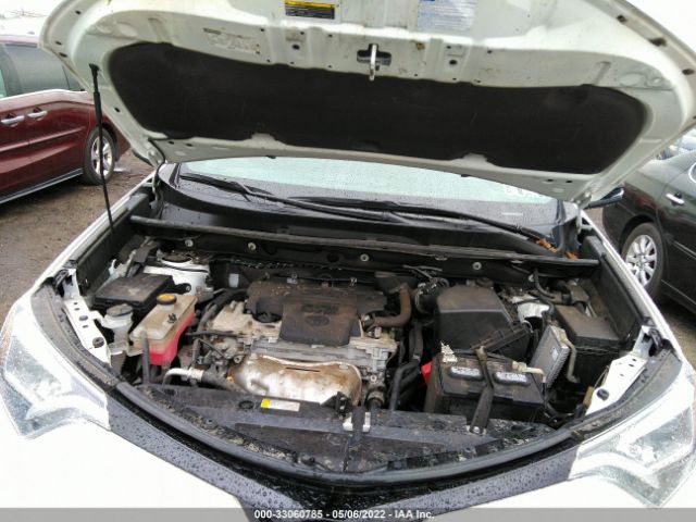 Photo 9 VIN: 2T3JFREV6JW843659 - TOYOTA RAV4 