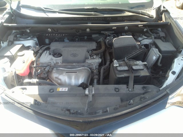 Photo 9 VIN: 2T3JFREV9JW851528 - TOYOTA RAV4 