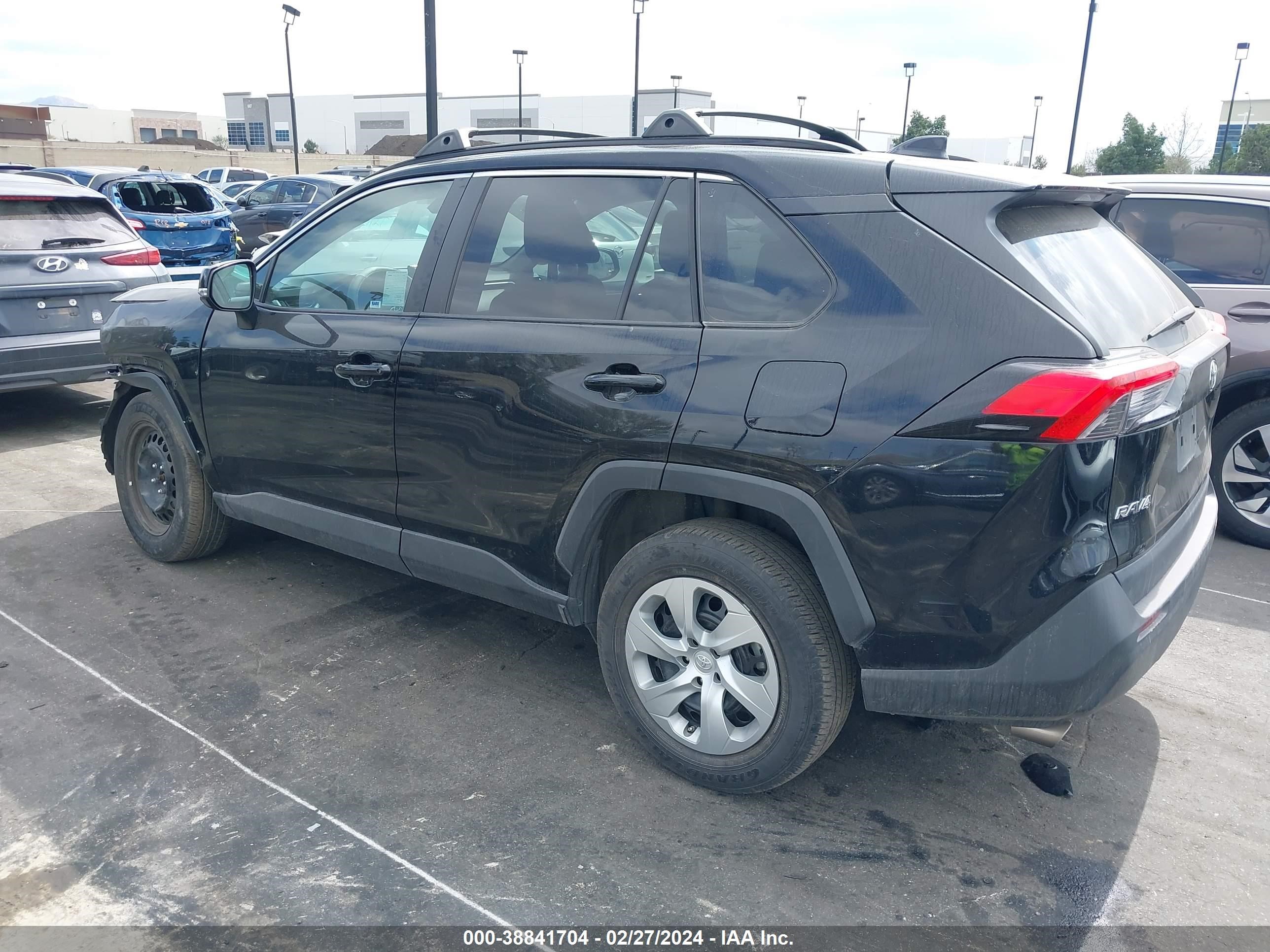 Photo 2 VIN: 2T3K1RFV0MC170956 - TOYOTA RAV4 