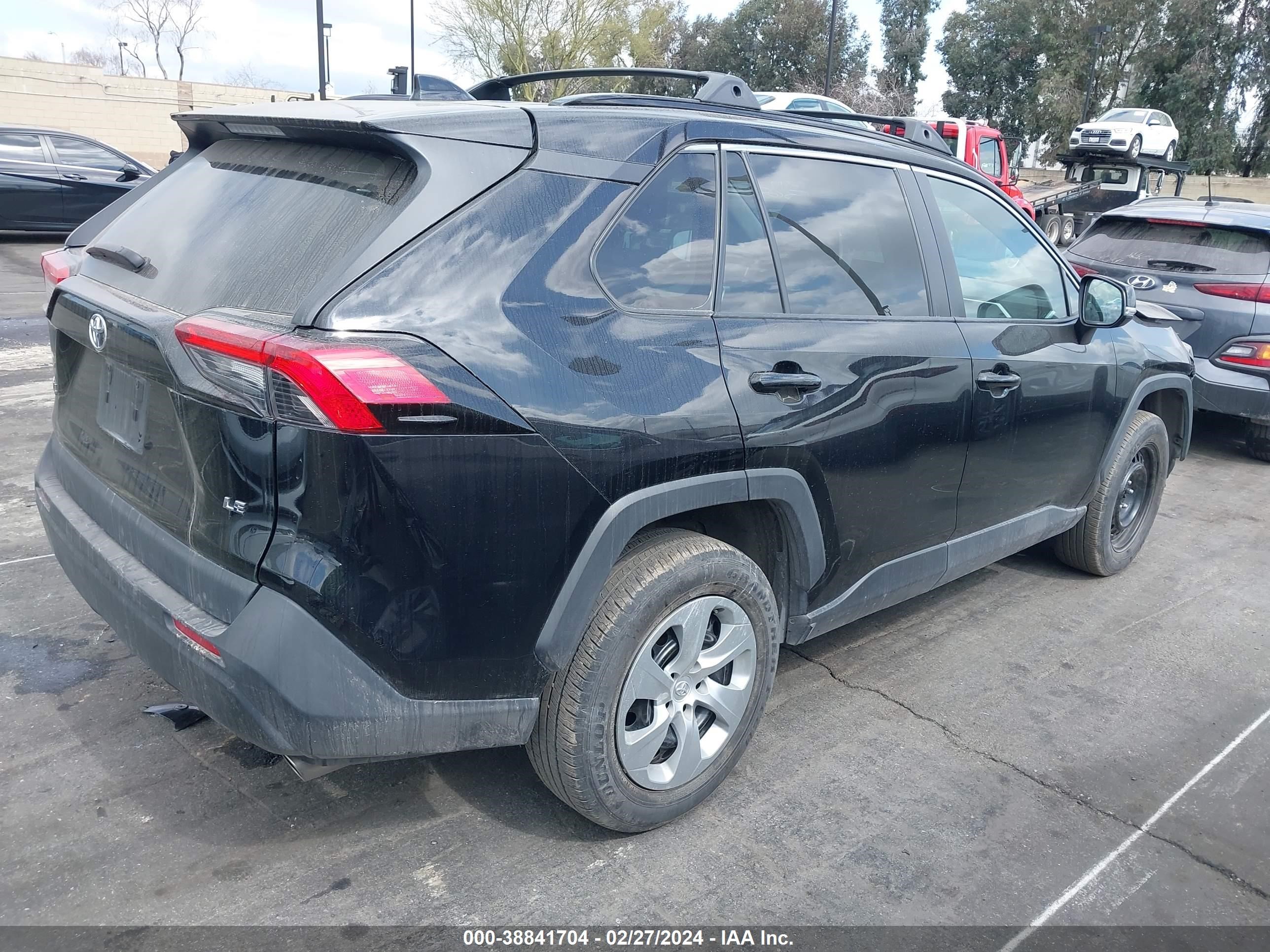 Photo 3 VIN: 2T3K1RFV0MC170956 - TOYOTA RAV4 