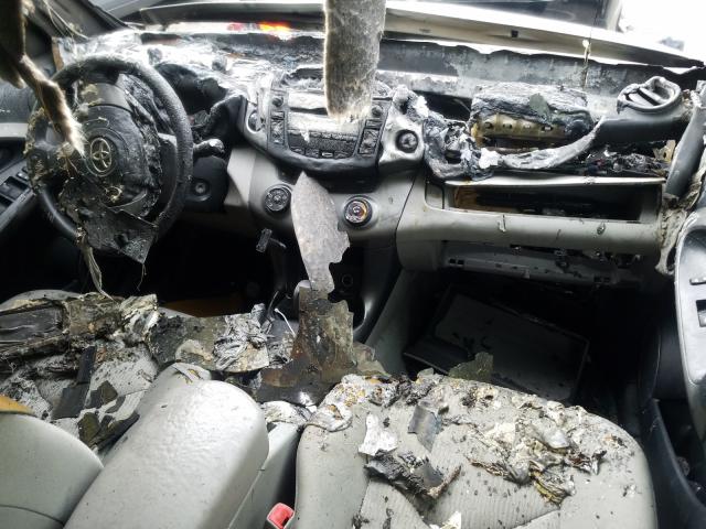 Photo 8 VIN: 2T3KF4DV5BW092919 - TOYOTA RAV4 