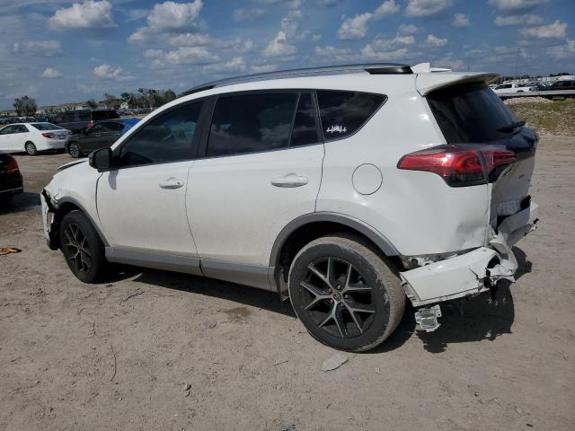 Photo 1 VIN: 2T3NFREV1JW466966 - TOYOTA RAV4 SE 