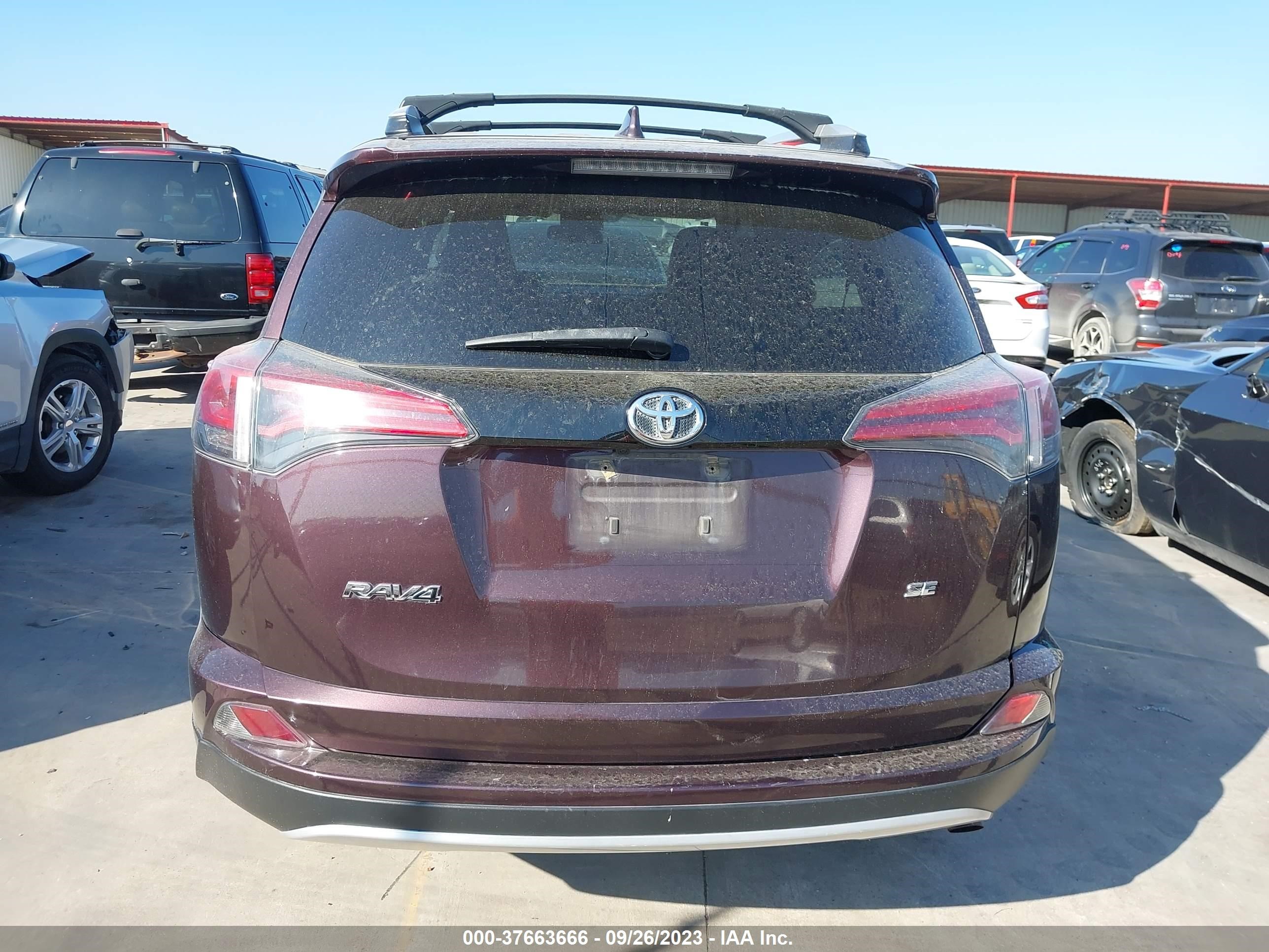 Photo 14 VIN: 2T3NFREV3GW304264 - TOYOTA RAV 4 