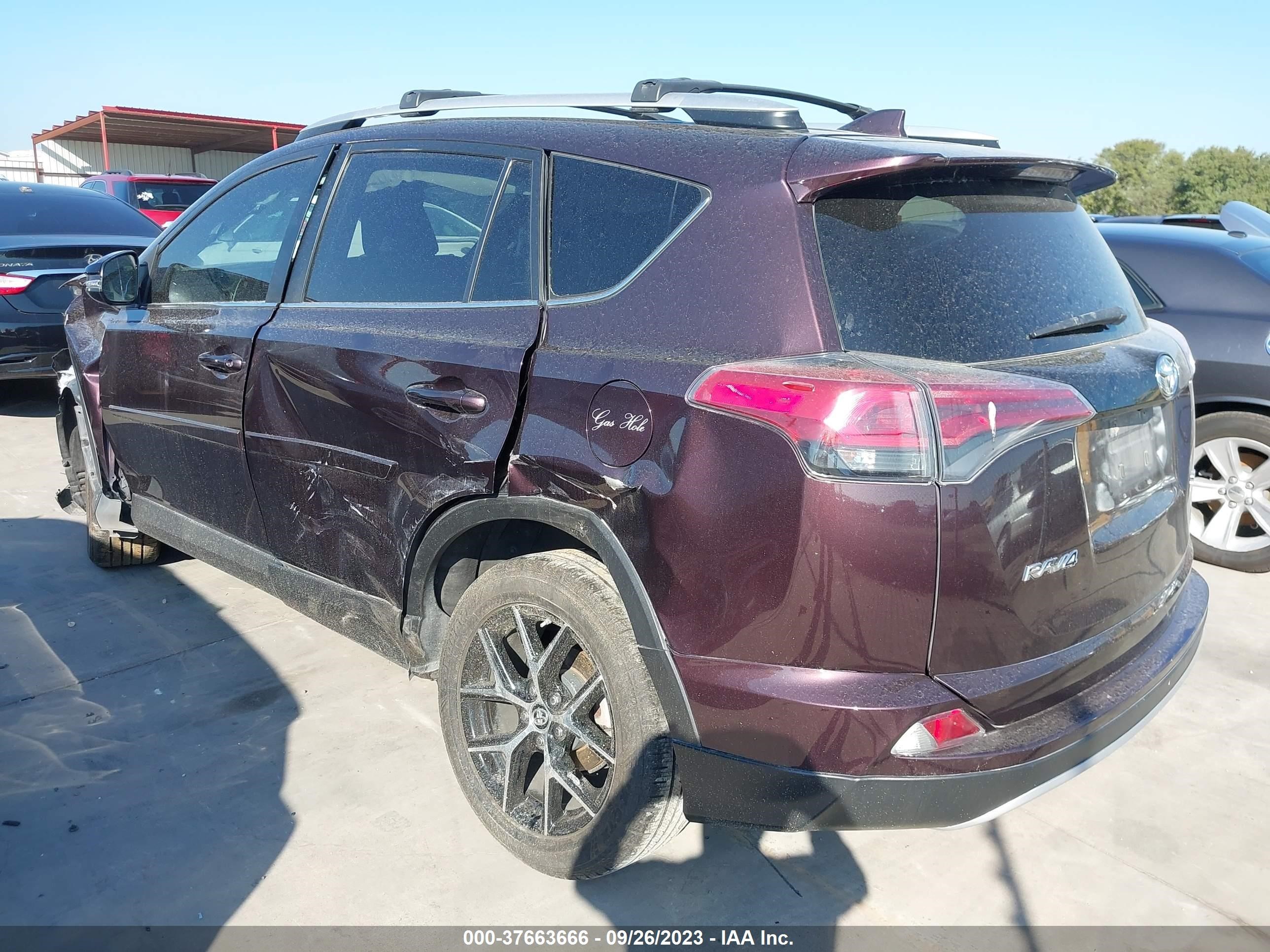 Photo 2 VIN: 2T3NFREV3GW304264 - TOYOTA RAV 4 