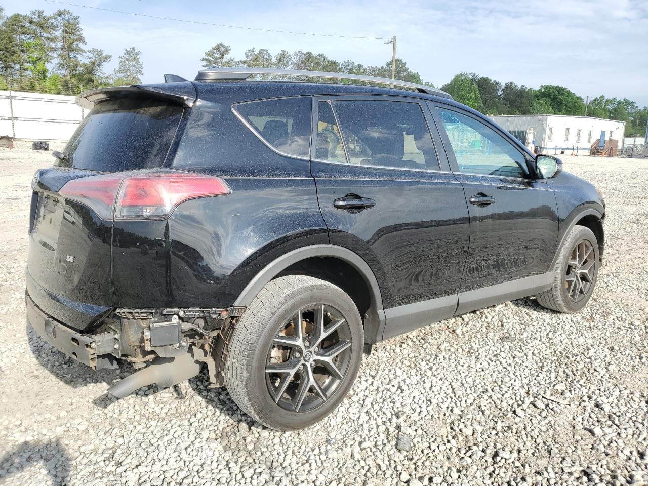 Photo 2 VIN: 2T3NFREVXHW330619 - TOYOTA RAV 4 